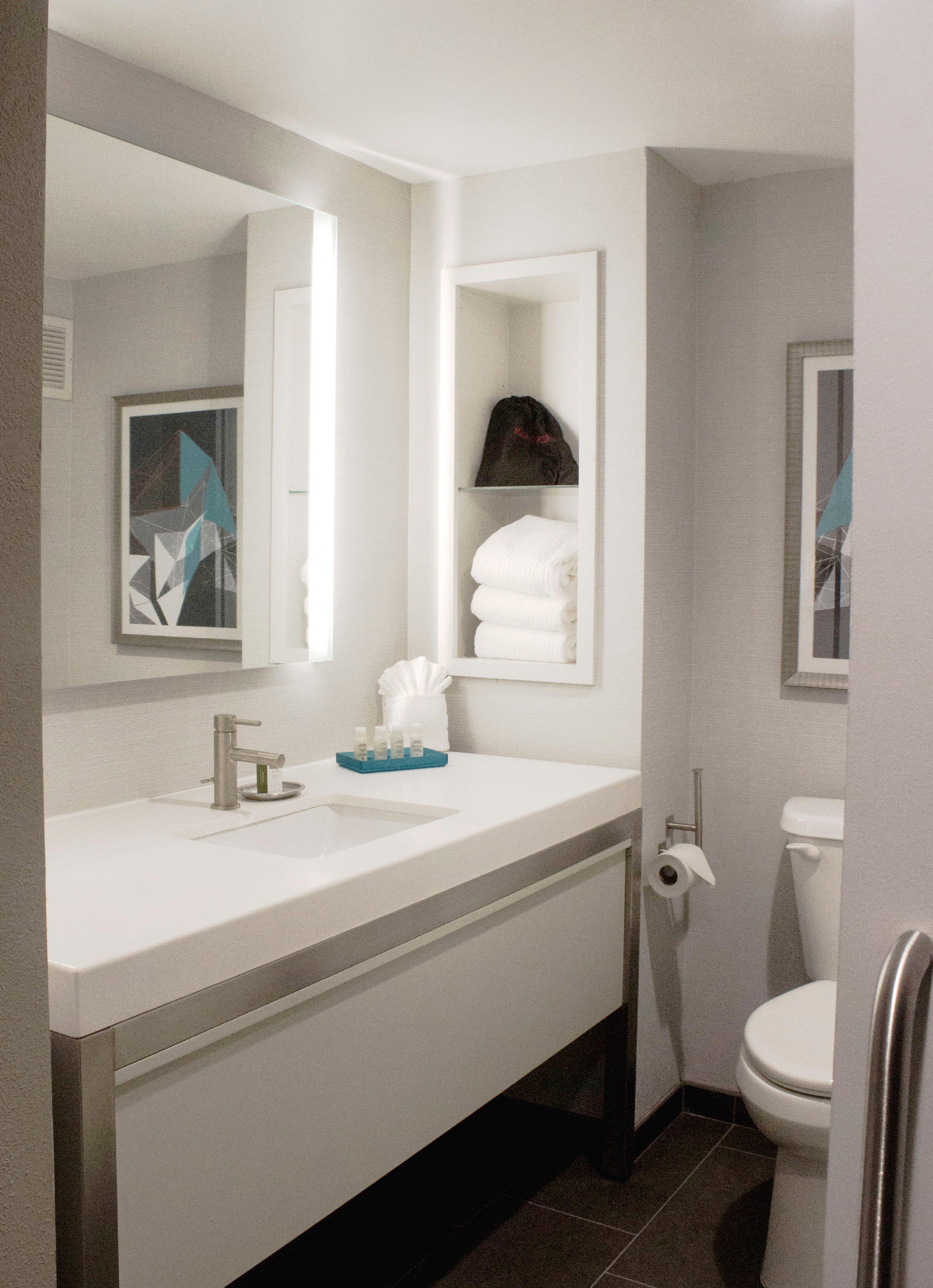 Hotel Indigo Harrisburg - Hershey By Ihg Bagian luar foto