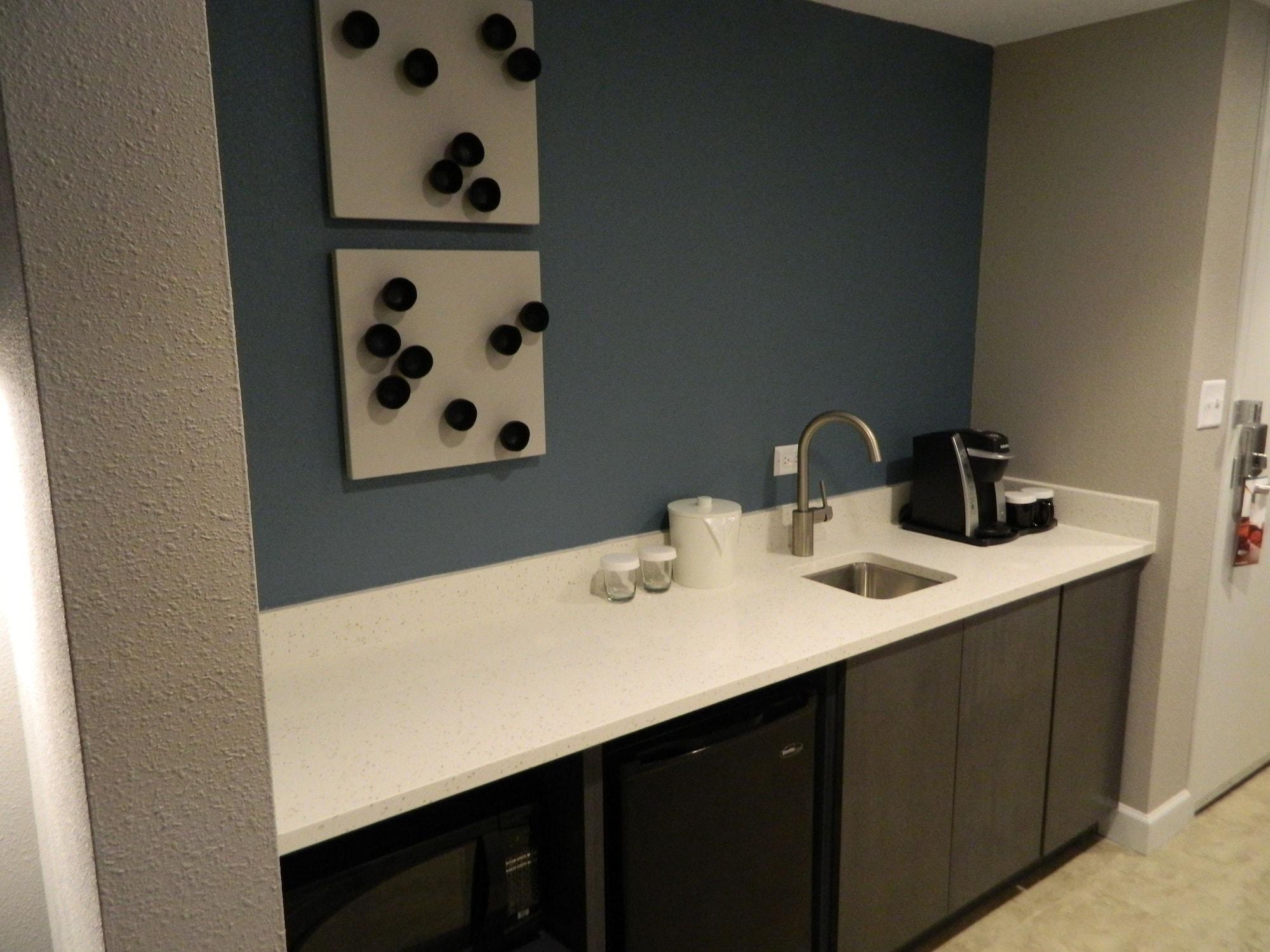 Hotel Indigo Harrisburg - Hershey By Ihg Bagian luar foto