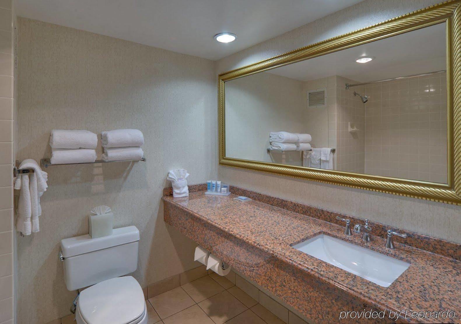 Hotel Indigo Harrisburg - Hershey By Ihg Bagian luar foto